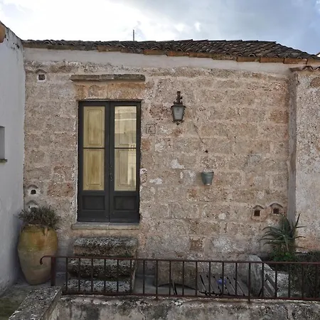 Corte Dei Tolomei *