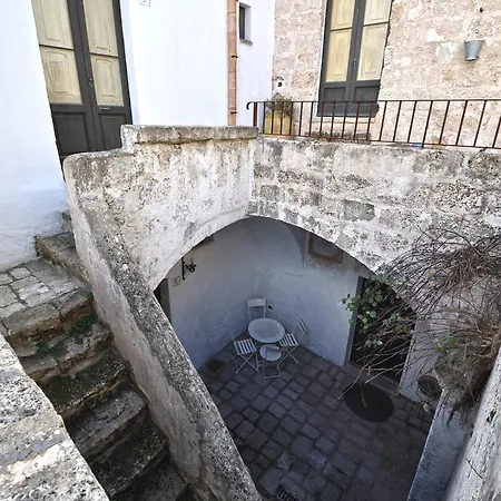 Corte Dei Tolomei ראקאלה