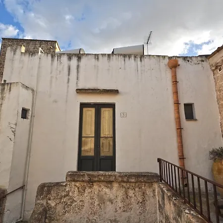 Corte Dei Tolomei בית הארחה ראקאלה
